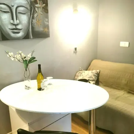 Apartment Beachside In Center Of *